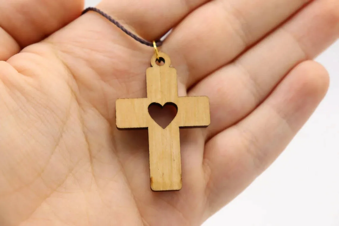 3 PCS Olive Wood Cross Hand Made Heart Pendant Necklace Holy Land Bethlehem Jerusalem Crucifix