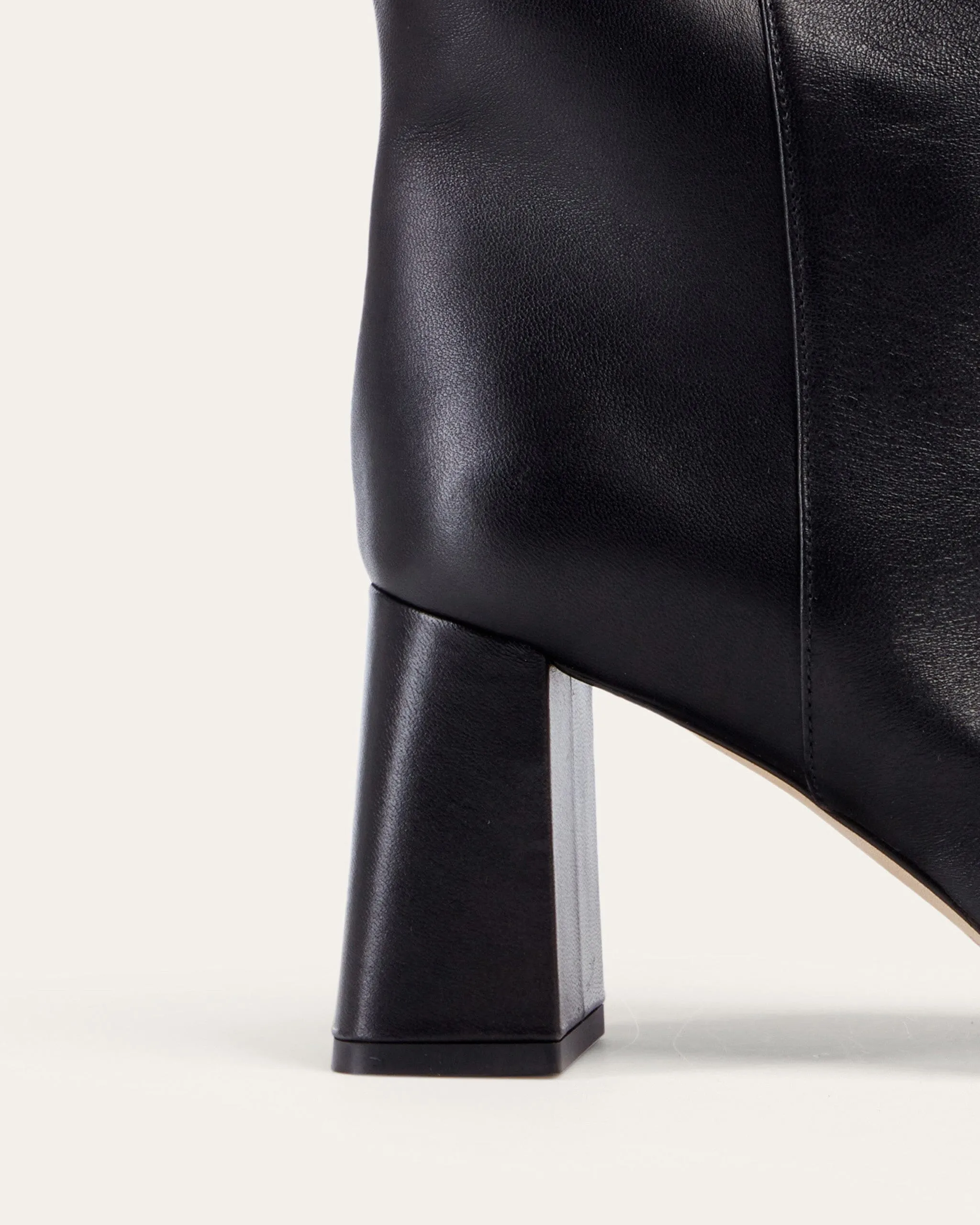 Bucket Boot, Black