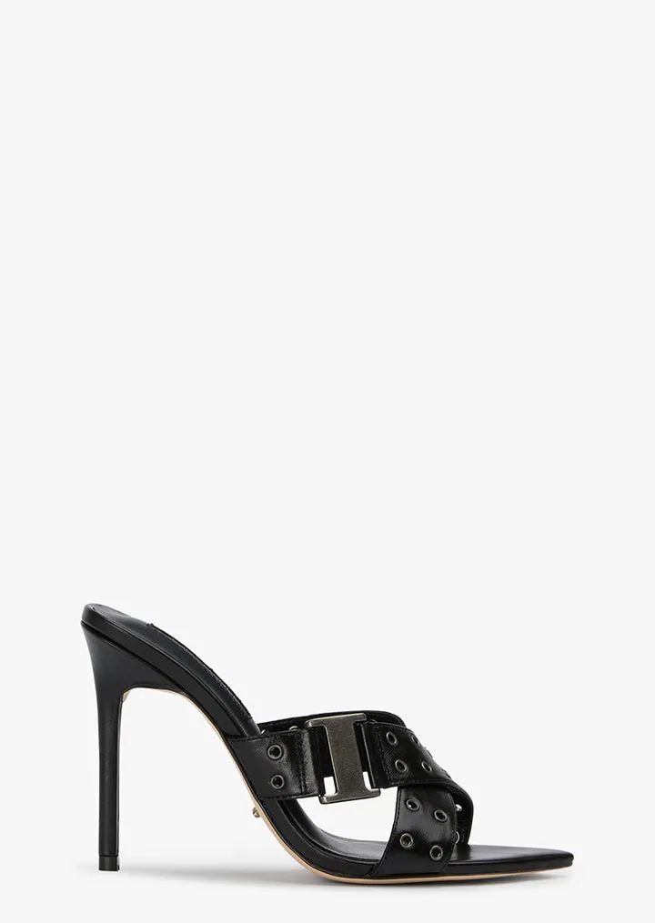 Mackie Black Vintage